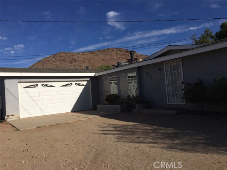 3 Bed Home to Rent in Palmdale, California