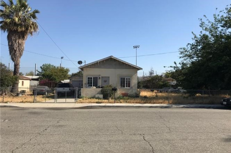 3 Bed Home to Rent in Pomona, California