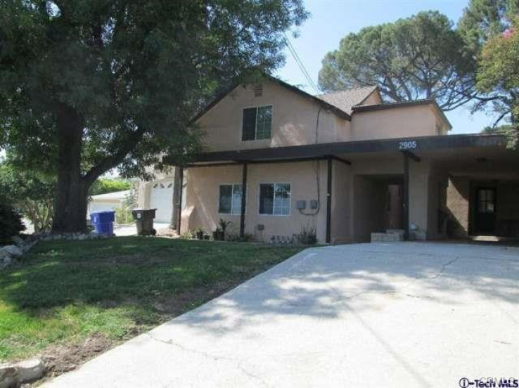 4 Bed Home to Rent in La Crescenta, California