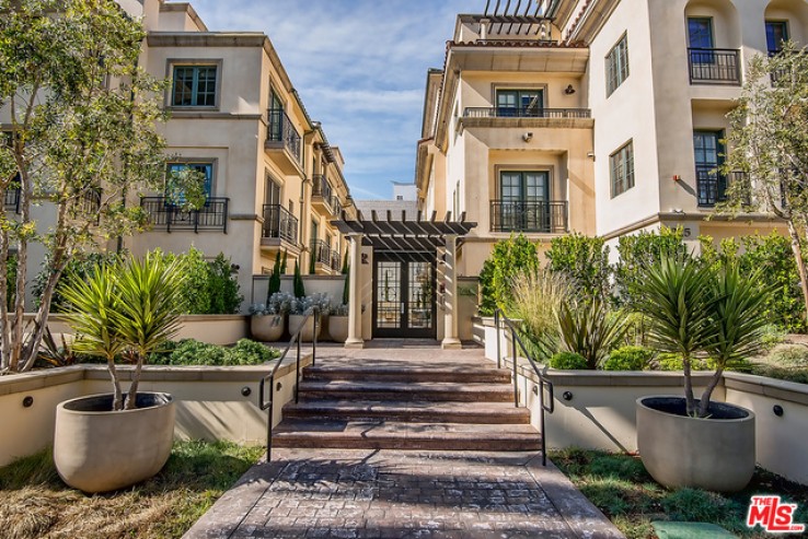 Residential Lease in Beverly Hills