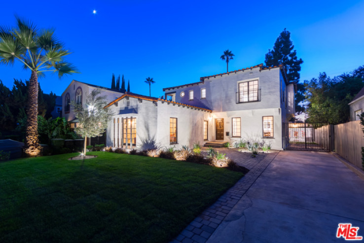 Residential Home in West Hollywood Vicinity