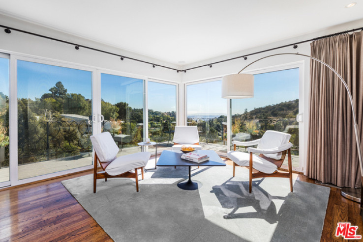 Residential Home in Sunset Strip - Hollywood Hills West