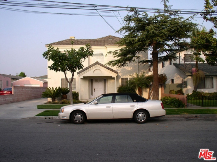 Residential Lease in Central Gardena