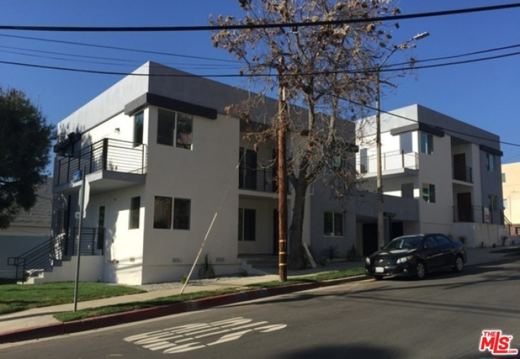 Residential Lease in Silver Lake