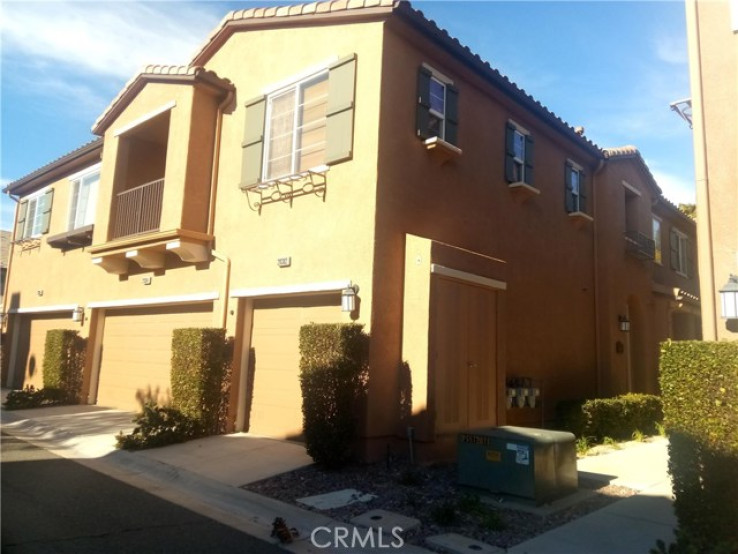 2 Bed Home to Rent in Saugus, California