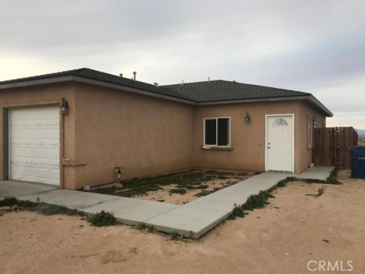 2 Bed Home to Rent in California City, California