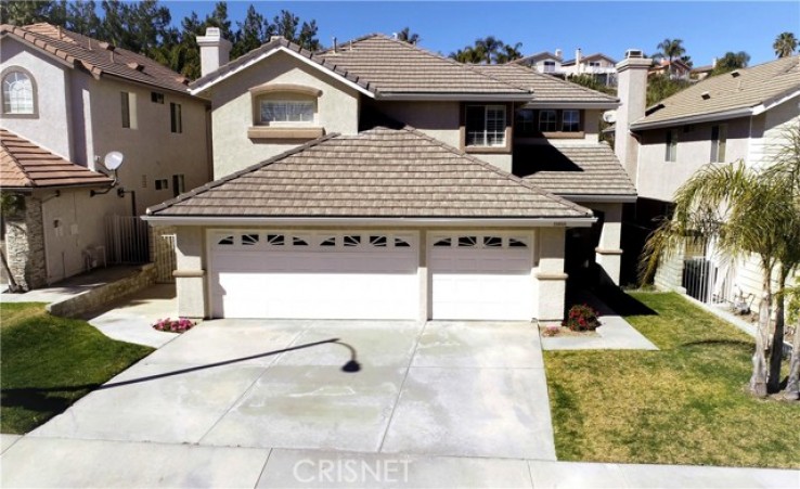 4 Bed Home to Rent in Stevenson Ranch, California