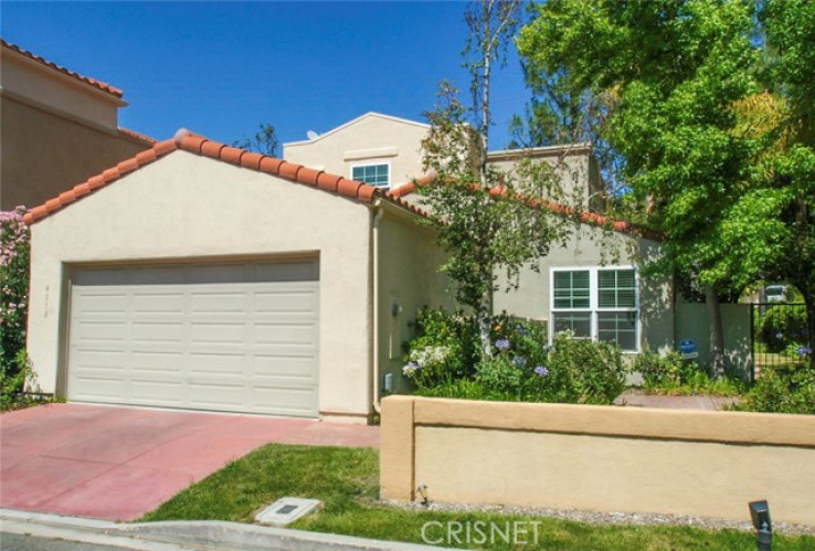 3 Bed Home to Rent in Calabasas, California