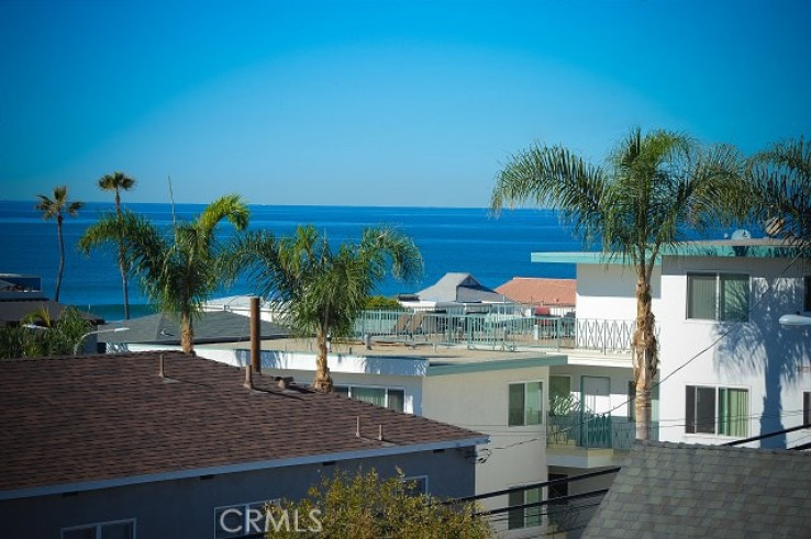 4 Bed Home to Rent in Hermosa Beach, California