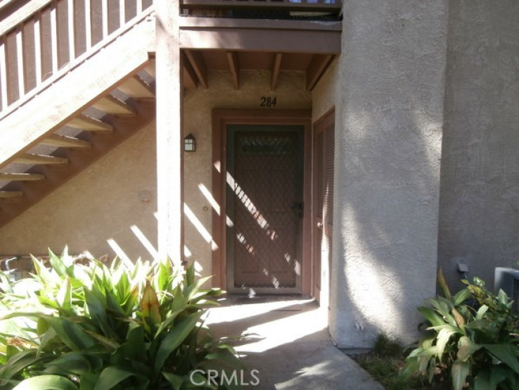 1 Bed Home to Rent in Canoga Park, California