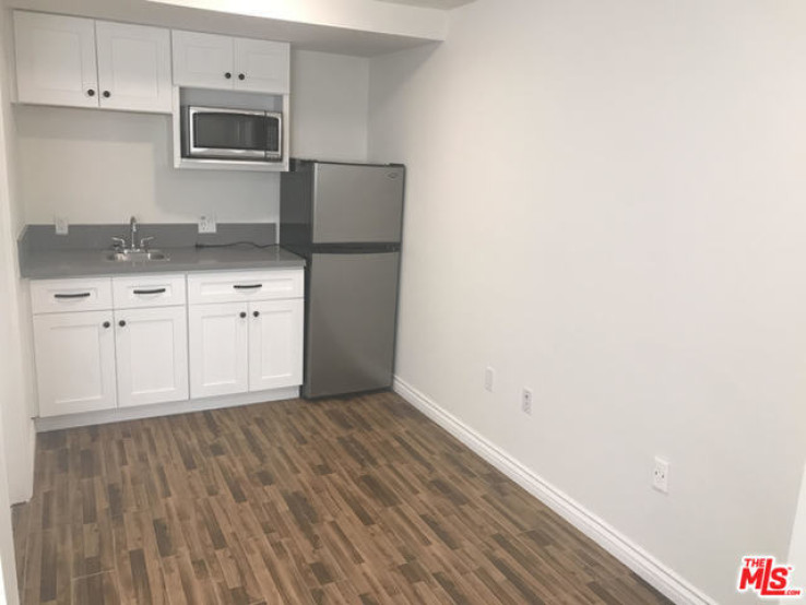 Residential Lease in Silver Lake