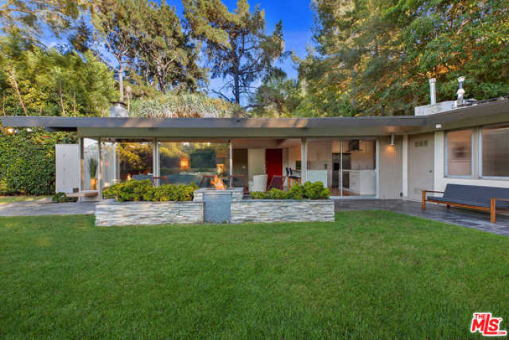 3 Bed Home for Sale in Los Angeles, California