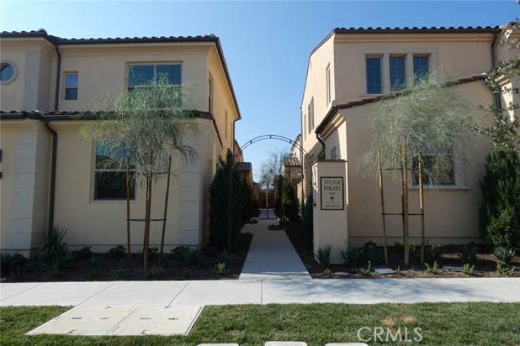 3 Bed Home to Rent in Irvine, California