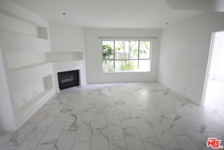 2 Bed Home to Rent in West Hollywood, California