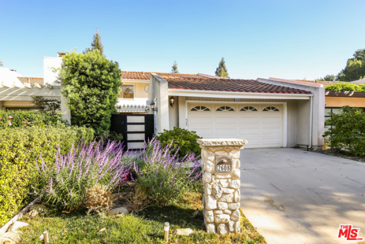 Residential Home in Bel Air - Holmby Hills