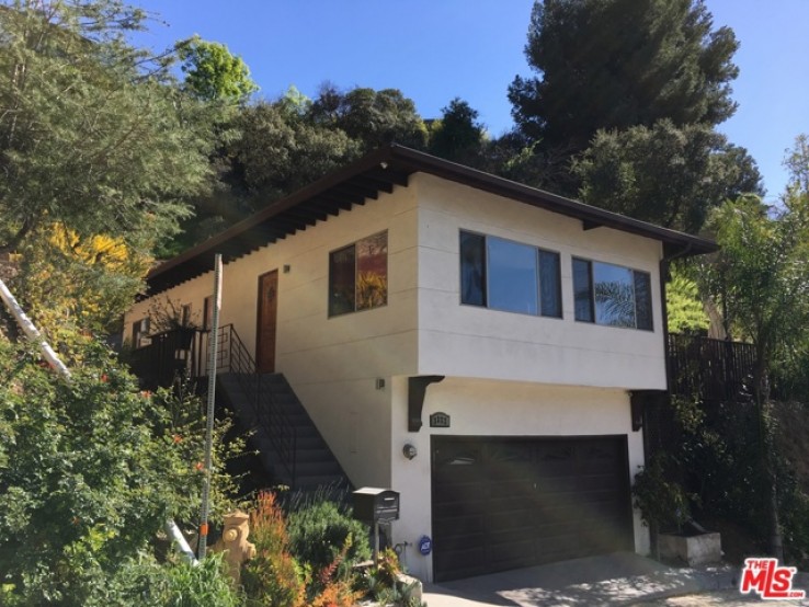 Residential Lease in Hollywood Hills East