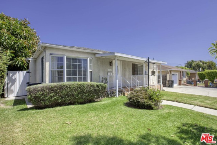 Residential Lease in Palms - Mar Vista