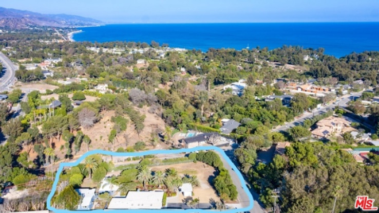 5 Bed Home for Sale in Malibu, California