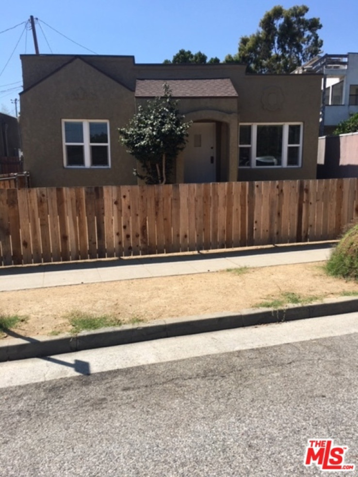 3 Bed Home to Rent in Culver City, California