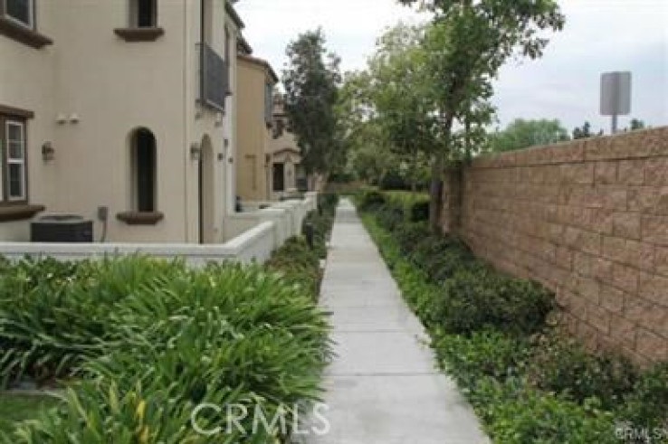 2 Bed Home to Rent in Chino, California