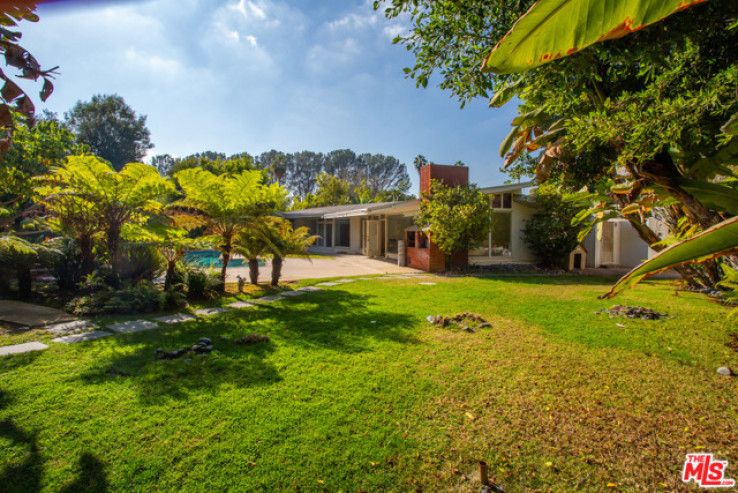 Residential Home in Brentwood