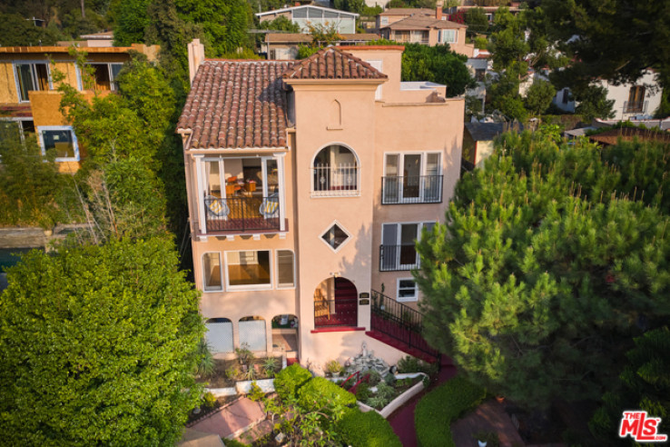  Income Home for Sale in Los Angeles, California