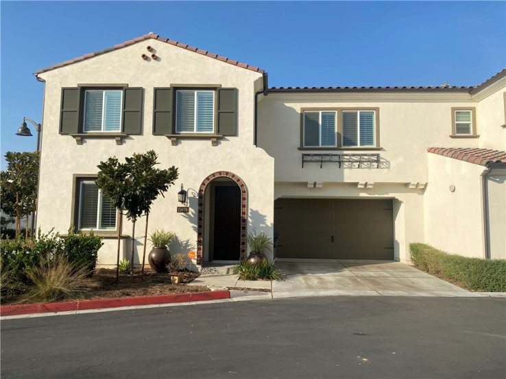 5 Bed Home to Rent in La Mirada, California