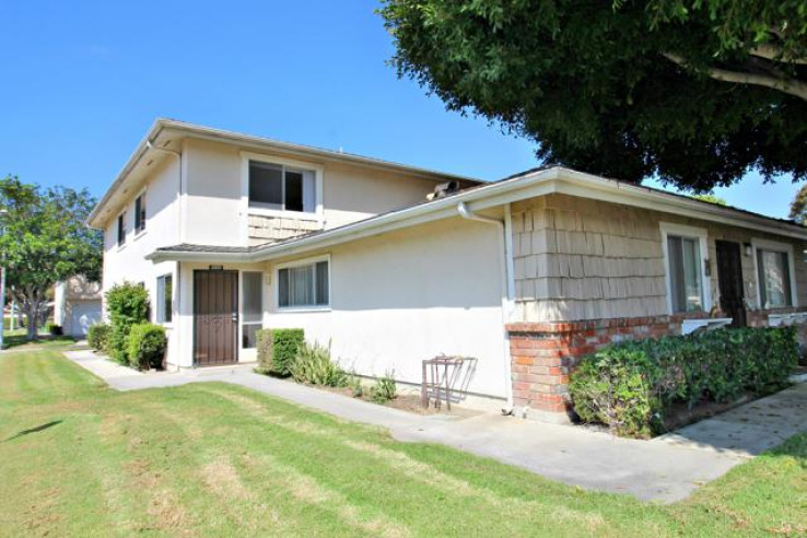 Residential Lease in Oxnard - Southwest / Port Huenem