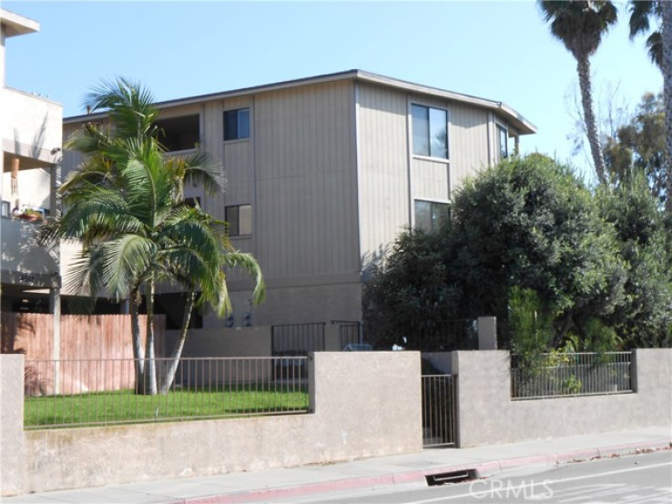 3 Bed Home to Rent in Huntington Beach, California