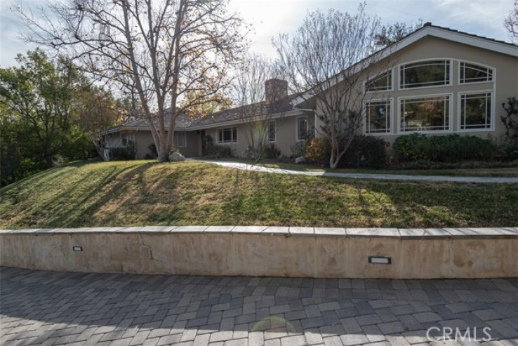 Residential Home in Hidden Hills