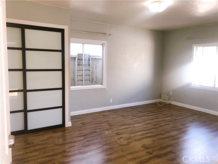 Residential Lease in Manhattan Bch Hill