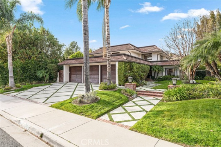 4 Bed Home for Sale in Calabasas, California