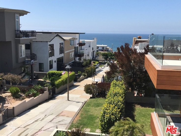 5 Bed Home for Sale in Manhattan Beach, California