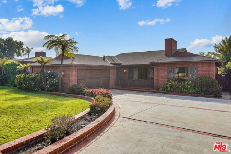 Residential Home in Pacific Palisades