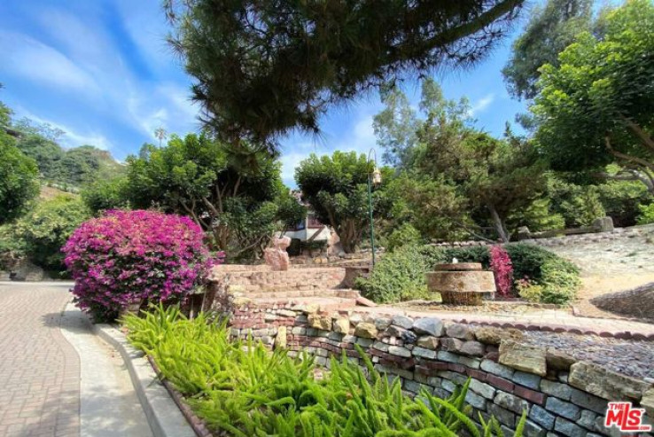 Residential Home in Los Feliz