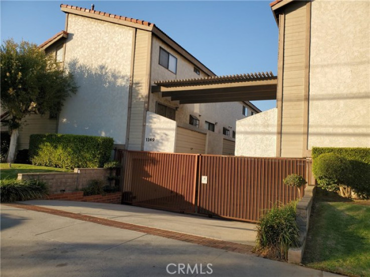 Residential Lease in Central Gardena