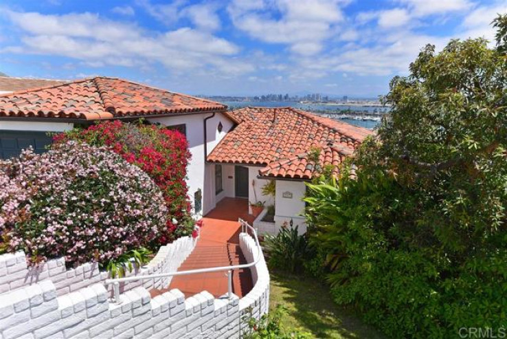 Residential Home in Point Loma