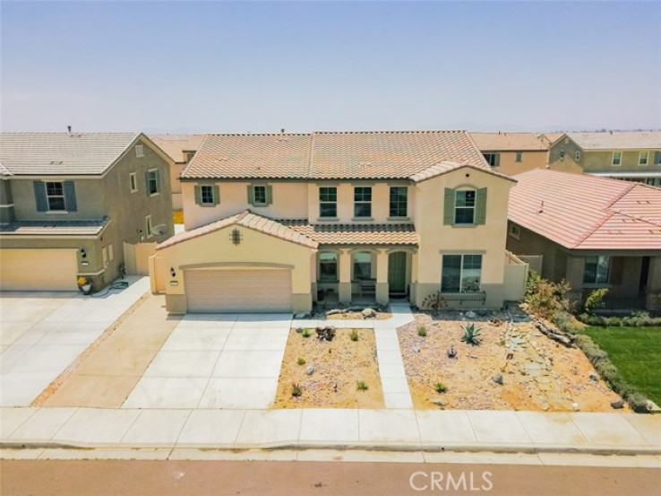 5 Bed Home to Rent in Perris, California