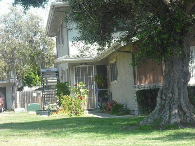 Residential Lease in Oxnard - Southwest / Port Huenem