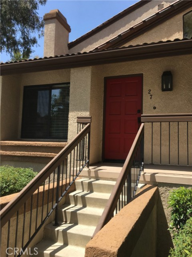 2 Bed Home to Rent in Phillips Ranch, California