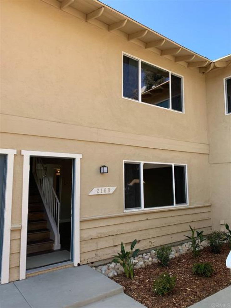 2 Bed Home to Rent in Oceanside, California