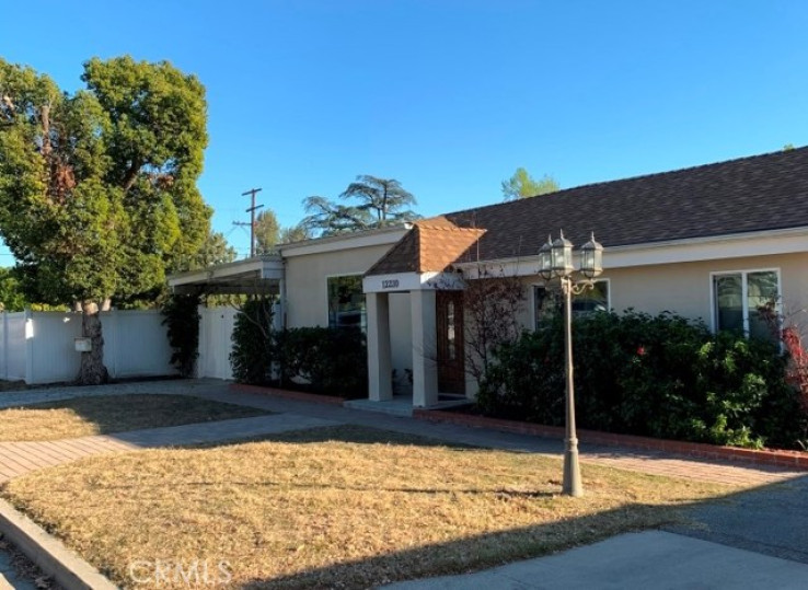 3 Bed Home to Rent in North Hollywood, California