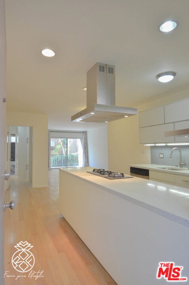 Residential Lease in Sunset Strip - Hollywood Hills West