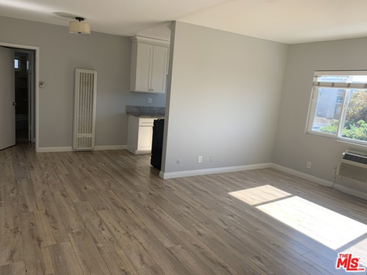 Residential Lease in Silver Lake