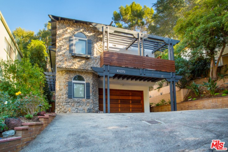 Residential Home in Bel Air - Holmby Hills