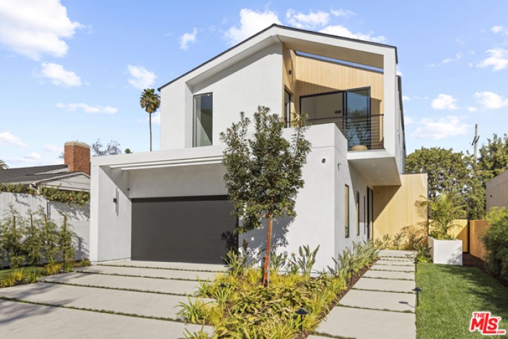 5 Bed Home for Sale in Los Angeles, California