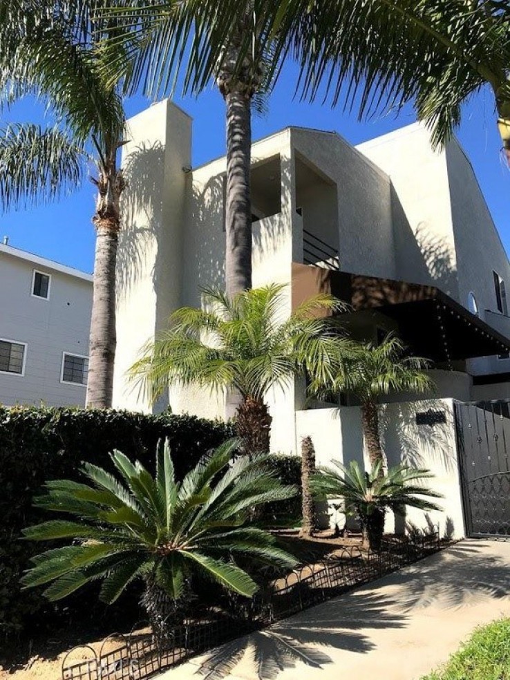 3 Bed Home to Rent in Newport Beach, California