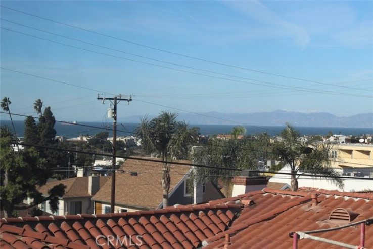 3 Bed Home to Rent in Hermosa Beach, California