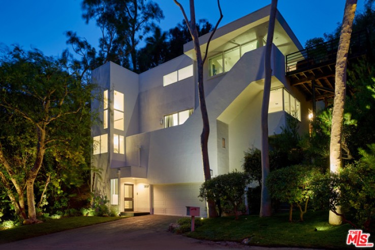 3 Bed Home for Sale in Beverly Hills, California