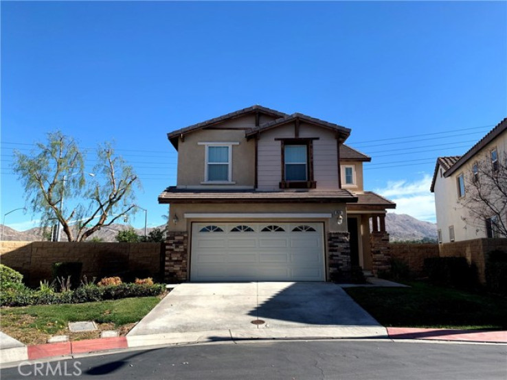 4 Bed Home to Rent in Riverside, California